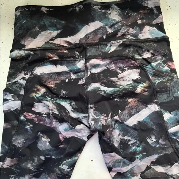 Lululemon Fast Free Tight 19’ Nulux Glacier Camo Starlight Multi sz 6 - Picture 3 of 11